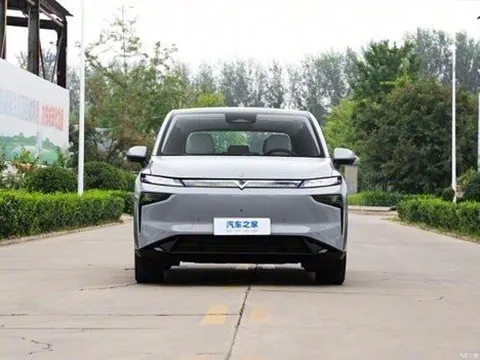 'Ông trùm' xe tải tại Việt Nam ra mắt SUV ngang cỡ Honda CR-V: đi Hà Nội-Quảng Bình chỉ trong 1 lần sạc, giá chưa tới 500 triệu đồng