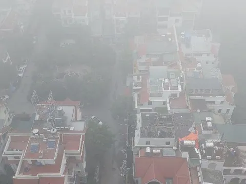 Hà Nội sáng nay sương mù dày đặc