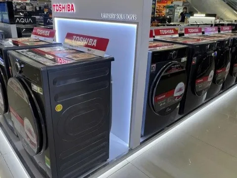 Máy giặt Toshiba lập đỉnh doanh số tại Điện máy Xanh với hơn 20.000 máy/tháng, chiếm hơn 30% thị phần của chuỗi