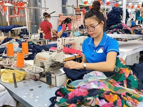 Hài hòa lợi ích khi tăng lương tối thiểu