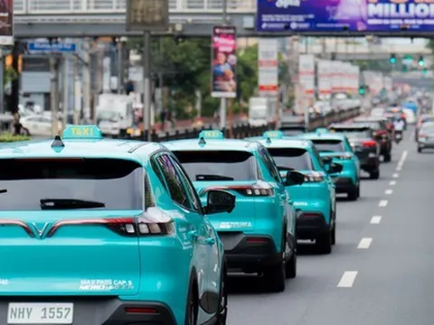 Công ty của ông Phạm Nhật Vượng chính thức có hãng taxi nước ngoài đầu tiên ký nhượng quyền, dự kiến vận hành 2.000 xe VinFast Nerio Green
