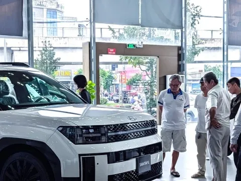 Nguồn cung dư thừa, ô tô trong nước còn giảm giá đến cuối năm?