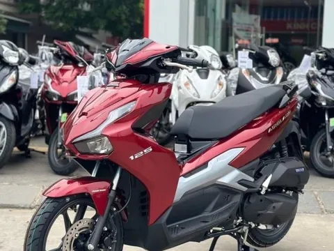 Bảng giá xe máy Honda Air Blade mới nhất tháng 10/2025