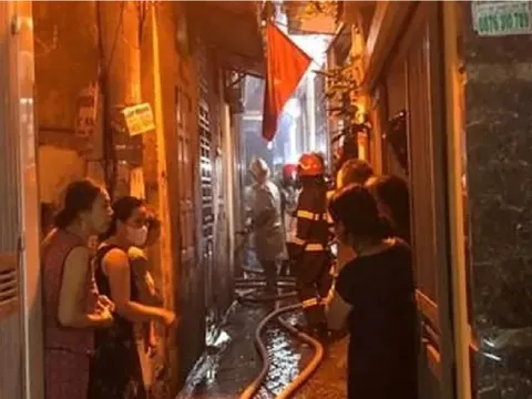 Nóng: Cháy nhà trong ngõ ở Hà Nội khiến cả 5 người tử vong