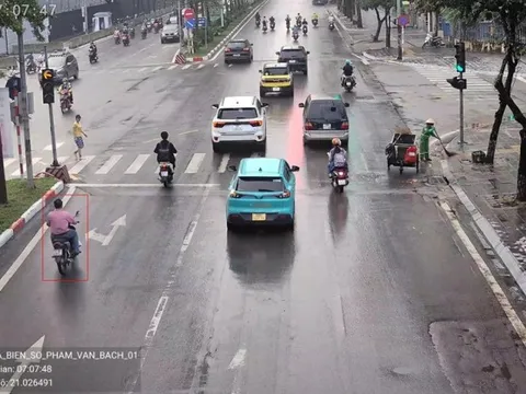 Phát hiện 260 tài xế vượt đèn đỏ tại ngã tư ở Hà Nội trong một ngày