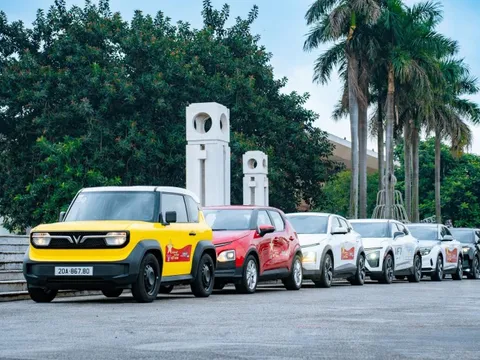 Các chuyên gia đầu ngành 'choáng' khi VinFast đạt cột mốc chưa từng có trong lịch sử thị trường xe Việt