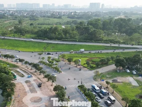 Đường dẫn cầu Trần Hưng Đạo hiện hình hài và bắt đầu vượt đê ra sông