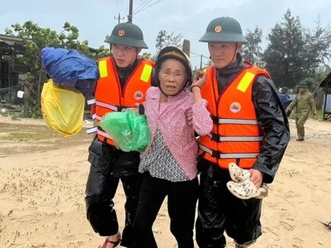 Sự thật thông tin bão số 12 xuất hiện, dự báo vào Quảng Trị và TP Huế