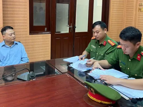 Hình ảnh shark Bình tại Công an Hà Nội