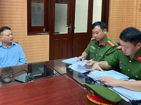 Bắt giam Shark Bình, tạm giữ 597 cây vàng, 18 sổ đỏ