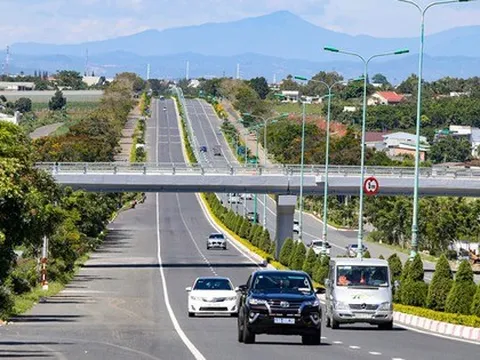 Hàng triệu người Lâm Đồng sắp đón tin vui: Sẽ đầu tư cao tốc Gia Nghĩa - Bảo Lộc - Phan Thiết dài hơn 140km, quy mô 4 làn xe
