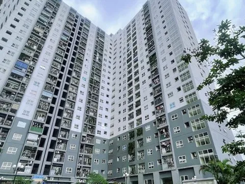 Người mua nhà “khóc ròng" vì càng chờ giá chung cư càng tăng mạnh