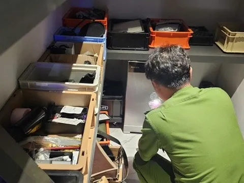 Clip toàn cảnh Công an TP HCM mở két sắt Ngân 98 thu 80 sổ đỏ