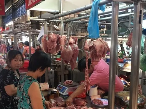 Giá heo hơi hôm nay, 17-10: Lý do khiến giá liên tục lao dốc