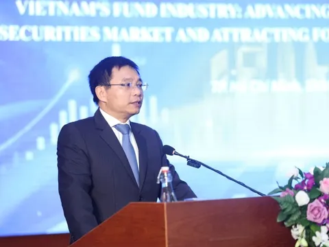 Bộ trưởng Bộ Tài chính đề nghị UBCKNN tập trung thực hiện 5 nhóm giải pháp phát triển thị trường chứng khoán
