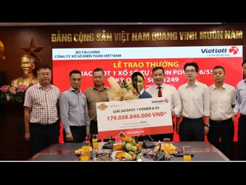 Một giáo viên tại Đà Nẵng trúng thưởng vé số Vietlott hơn 179 tỉ đồng