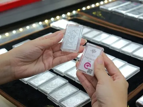 Giá bạc phục hồi