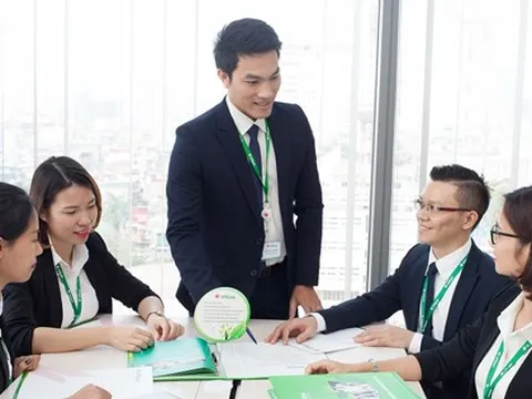 Ngân hàng tư nhân lớn nhất hệ thống tăng mạnh lương nhân viên