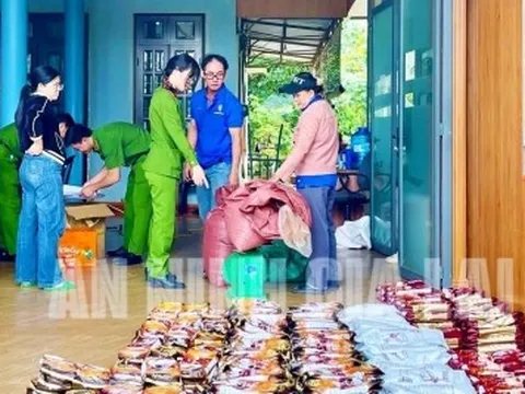 Tạm giữ giám đốc công ty nghi làm cà phê giả, thu giữ 5 tấn nguyên liệu