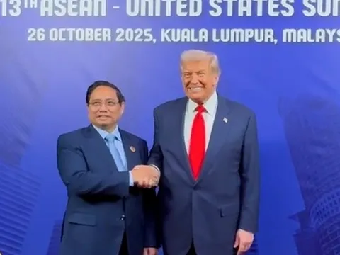 Thủ tướng Phạm Minh Chính gặp Tổng thống Hoa Kỳ Donald Trump