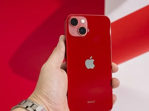 Chiếc iPhone "đập hộp" rẻ nhất vừa tăng giá