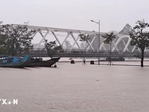 Mưa tại Huế vượt các mức lịch sử, cảnh báo khẩn đến 3 địa phương