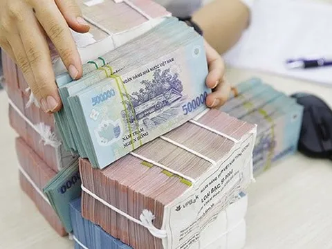 Một ngân hàng lớn vừa tăng lãi suất tiết kiệm, nâng mạnh tiền gửi dưới 6 tháng tại quầy