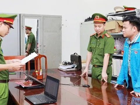 Thi hành lệnh bắt tạm giam thầy giáo Trần Đình Duy