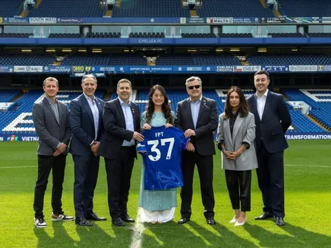 FPT trở thành đối tác Bạch kim của Clearlake Capital, Quỹ đầu tư quản lý 90 tỷ USD, đồng sở hữu CLB Chelsea