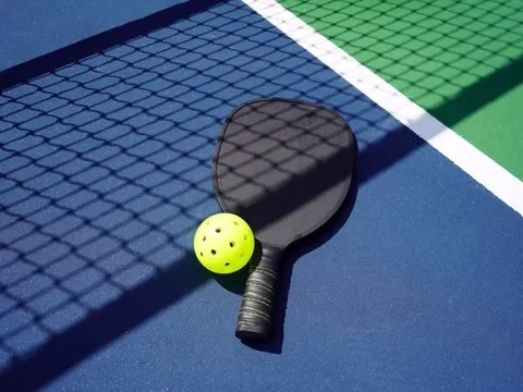 Một doanh nghiệp trên sàn chứng khoán đang thu tiền mỗi ngày từ sân Pickleball