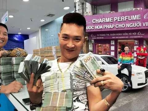 Huấn Hoa Hồng giàu thế nào?