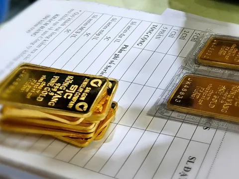 Sáng 30-10, giá vàng miếng SJC, vàng nhẫn lại giảm