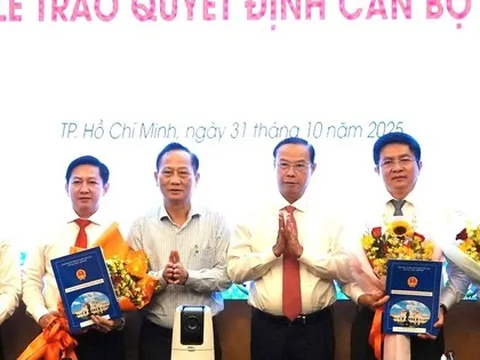 UBND TP HCM điều động, bổ nhiệm nhiều cán bộ lãnh đạo