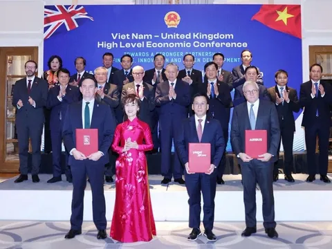 Sau đơn hàng 32 tỷ USD tại Mỹ, tỷ phú Nguyễn Thị Phương Thảo lại có HĐ lớn ở nền kinh tế thứ 6 thế giới