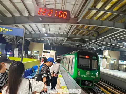 Từ 18/11 khách đi tàu điện Cát Linh - Hà Đông sẽ sử dụng vé 'một chạm'