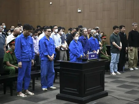 Vụ đánh bạc hơn 2.500 tỷ đồng ở khách sạn Pullman: Bị cáo hứa nếu được hưởng án treo sẽ đi hiến máu 250 - 350ml trở lên trong suốt cuộc đời