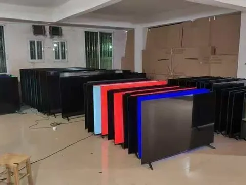 Công nghệ cao vào cuộc, công an triệt phá đường dây sản xuất buôn bán TV Xiaomi và Huawei giả quy mô 120 tỷ, tịch thu hơn 302 món đồ nhái