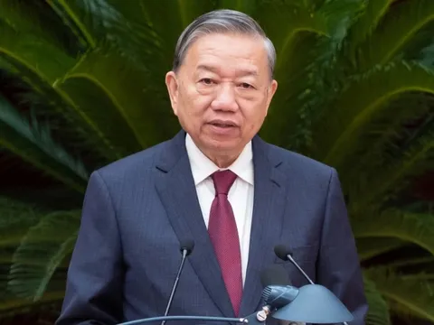 Bộ Chính trị yêu cầu kiểm tra việc cắt giảm đầu mối bên trong các cơ quan