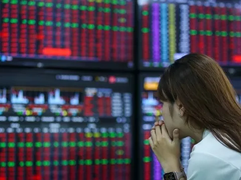 Chứng khoán hôm nay: Mọi thành quả bị xóa sạch trong 10 phút