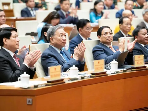 Sáng nay, Quốc hội xem xét công tác nhân sự