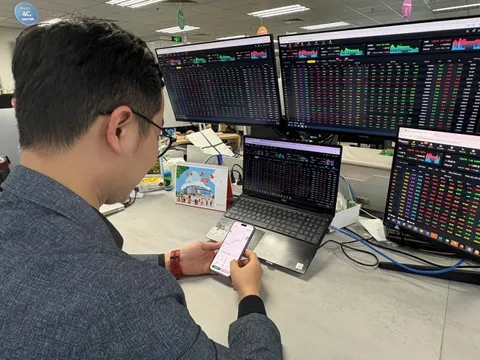 Chứng khoán mất 200 điểm: Diễn biến bình thường