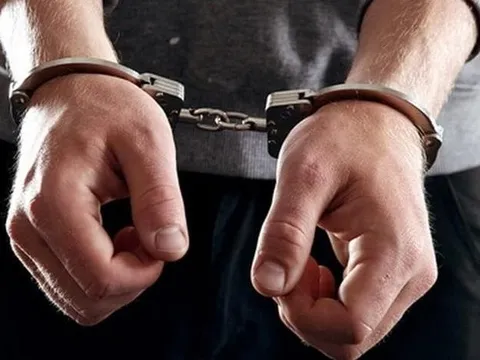 Tổng Giám đốc và Phó Tổng Giám đốc một công ty trên sàn chứng khoán bị khởi tố, bắt tạm giam