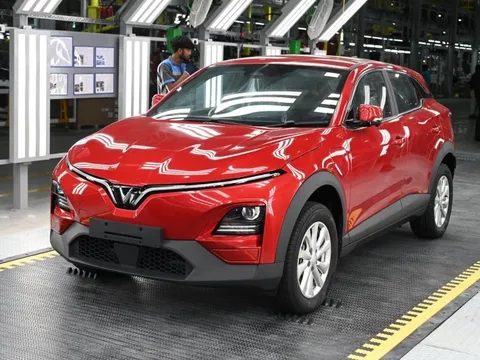 Quốc gia châu Á tỷ dân này cùng lúc đón VinFast và Tesla, nhưng 'gã khổng lồ Mỹ' đang đuối hơn?