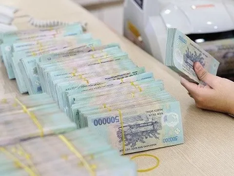 Loạt ngân hàng tăng lãi suất tiết kiệm: Nhà băng nào đang trả từ 8%/năm trở lên?