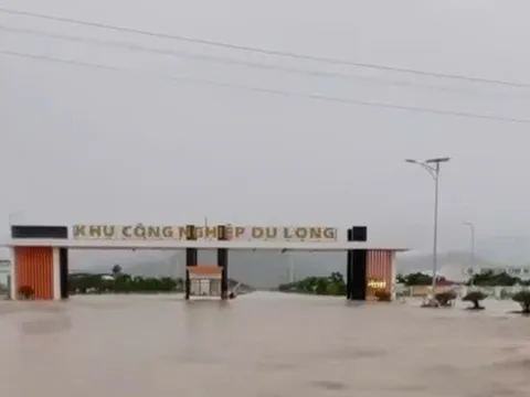 Khu công nghiệp Du Long chìm trong biển nước, 6.000 công nhân phải nghỉ việc