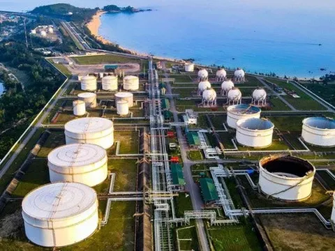 Lọc hóa dầu Bình Sơn bị cảnh cáo vì chậm nộp hồ sơ khai thuế