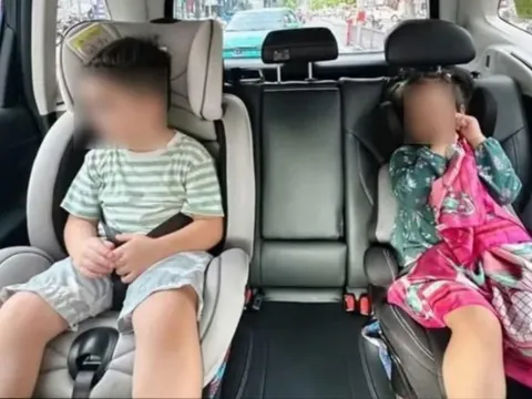 Từ 1/1/2026, trẻ em đi ô tô phải tuân thủ quy định mới, cụ thể là gì?