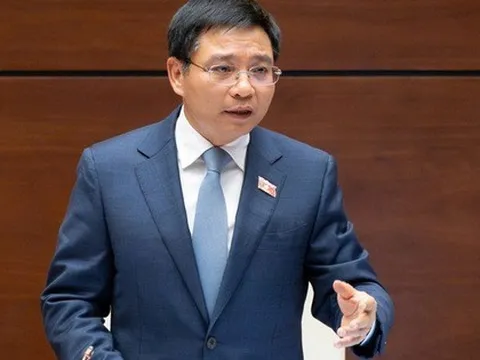 Bộ trưởng Bộ Tài chính khẳng định chính sách thuế với hộ kinh doanh hiện nay có lợi hơn trước: Trước đây doanh thu 100 triệu đồng/năm đã phải nộp thuế, nay nâng lên 200 triệu đồng