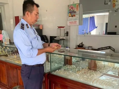 Phát hiện hàng chục vụ vi phạm kinh doanh vàng