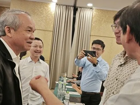 Bầu Đức giải mã cơn sốt cà phê